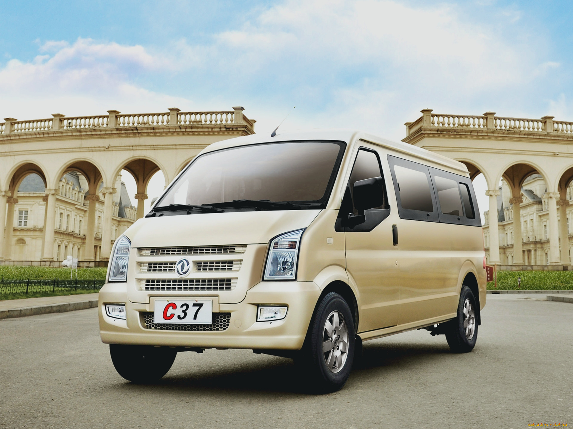 Мини бусик. Dongfeng Sokon c37. Микроавтобус DFSK c37. Dongfeng van. Dongfeng Mini.